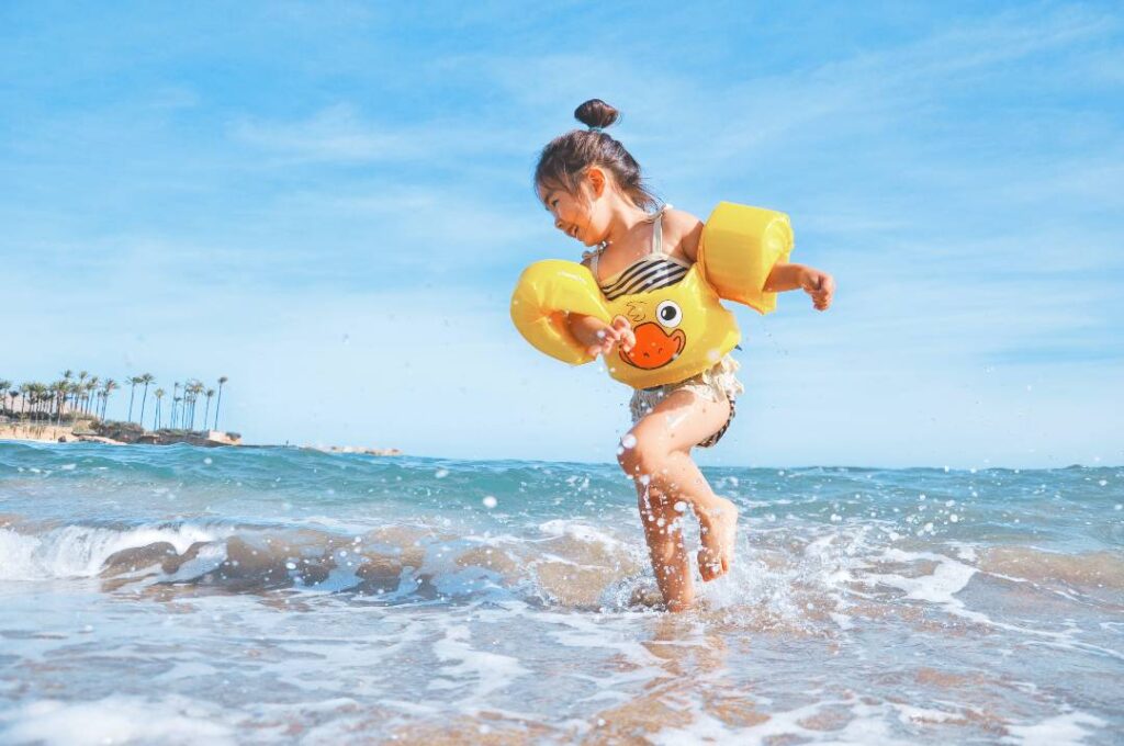 The Benefits of Vinyl Flooring for Indoor Swimming Pools and Lessons