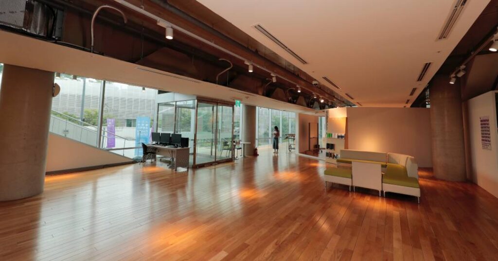 Vinyl Flooring Supplier Badminton Coach Singapore